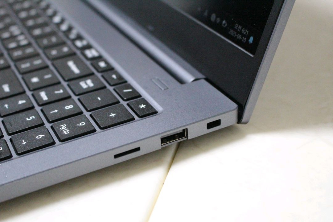 삼성 노트북플러스2 NT551XDA i5--4