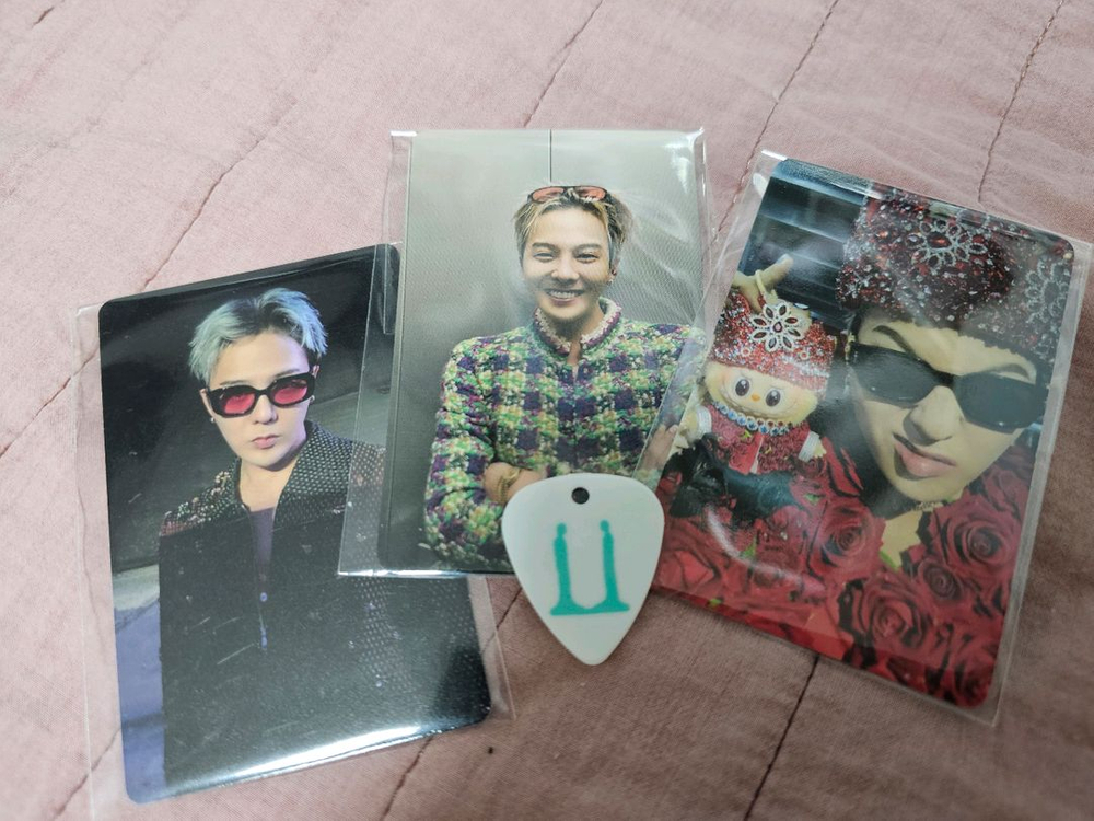 판매)지디 파워 스카프, 앵콜콘 특전 방석 포카, 미니키링, 응원봉 양도 이미지