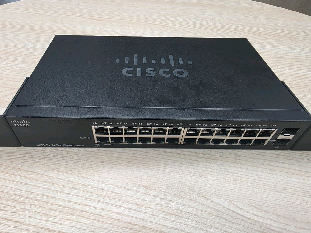 시스코 CISCO 24포트 허브 SG95-24 판매--1