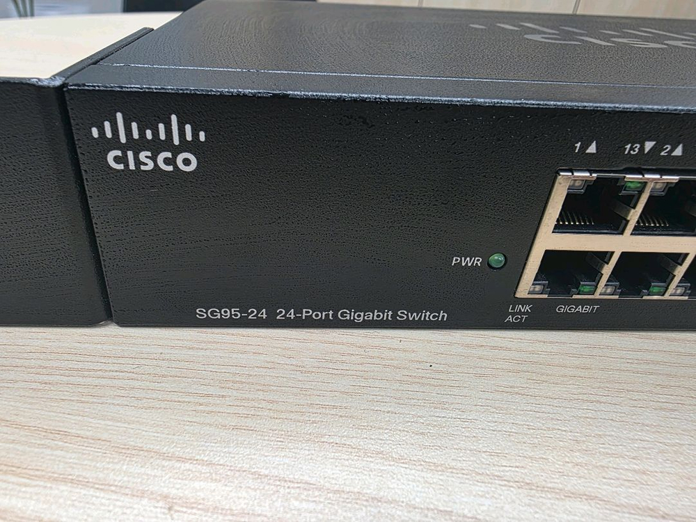 시스코 CISCO 24포트 허브 SG95-24 판매--2