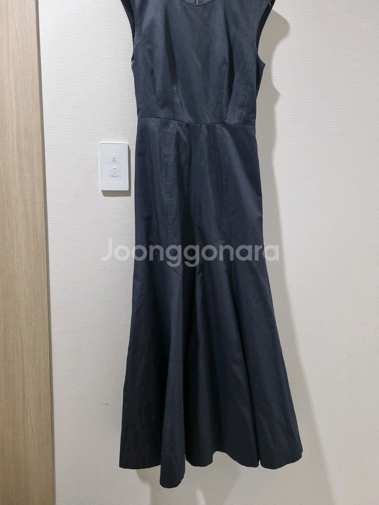 시에 SIE 블랙 민소매 롱 원피스--2