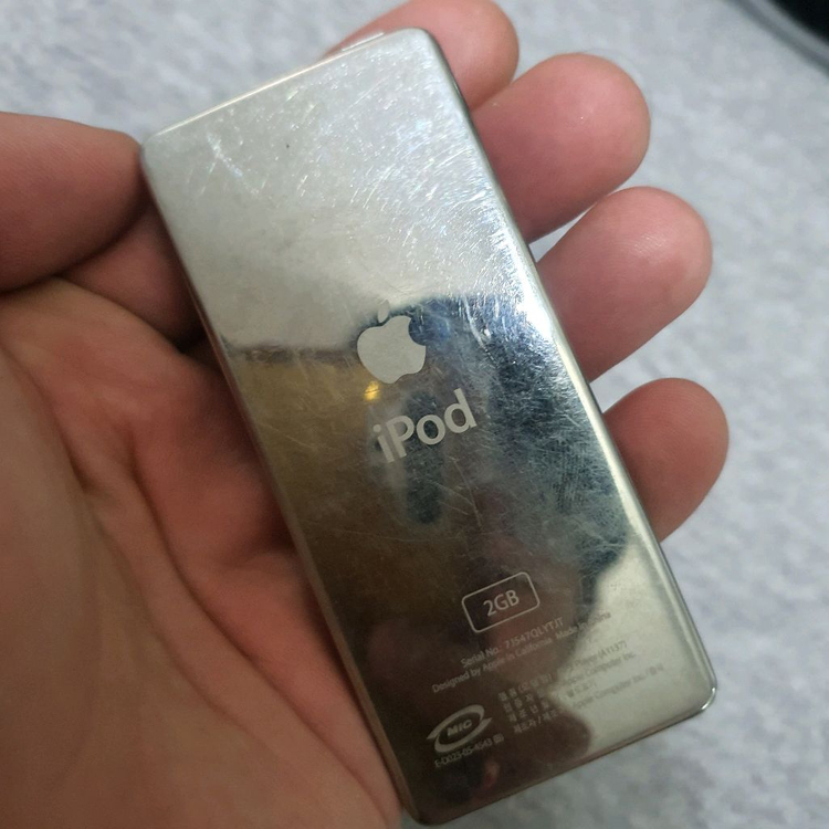 애플 아이팟나노1세대 a1137 2기가 블랙 부품용 이미지