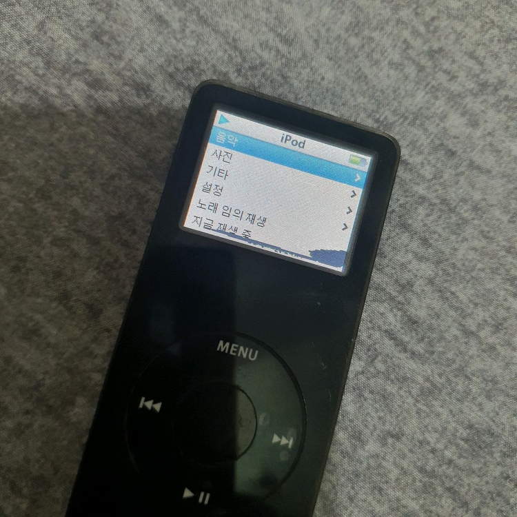 애플 아이팟나노1세대 a1137 2기가 블랙 부품용 이미지
