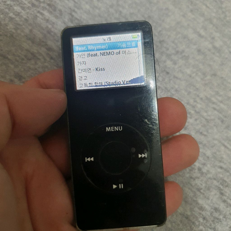 애플 아이팟나노1세대 a1137 2기가 블랙 부품용 이미지