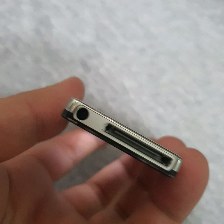 애플 아이팟나노1세대 a1137 2기가 블랙 부품용 이미지