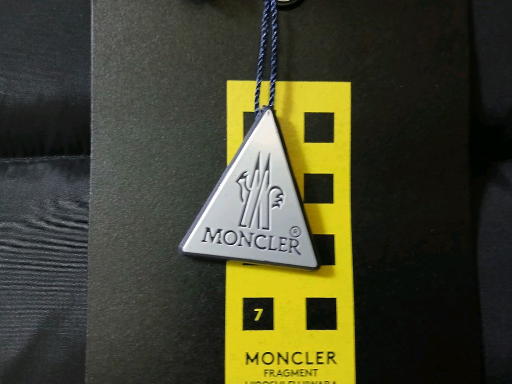 몽 클 레 어 브랜드 다운 패딩 자켓 이미지