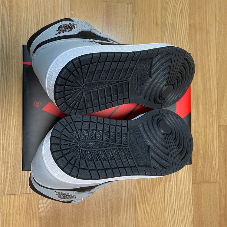 나이키 조던1 하이 OG 쉐도우 2.0 275 사이즈 새제품 555088-035 Nike 운동화 스니커즈 이미지