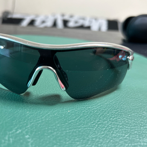 오클리 레이다 알류미늄 선글라스