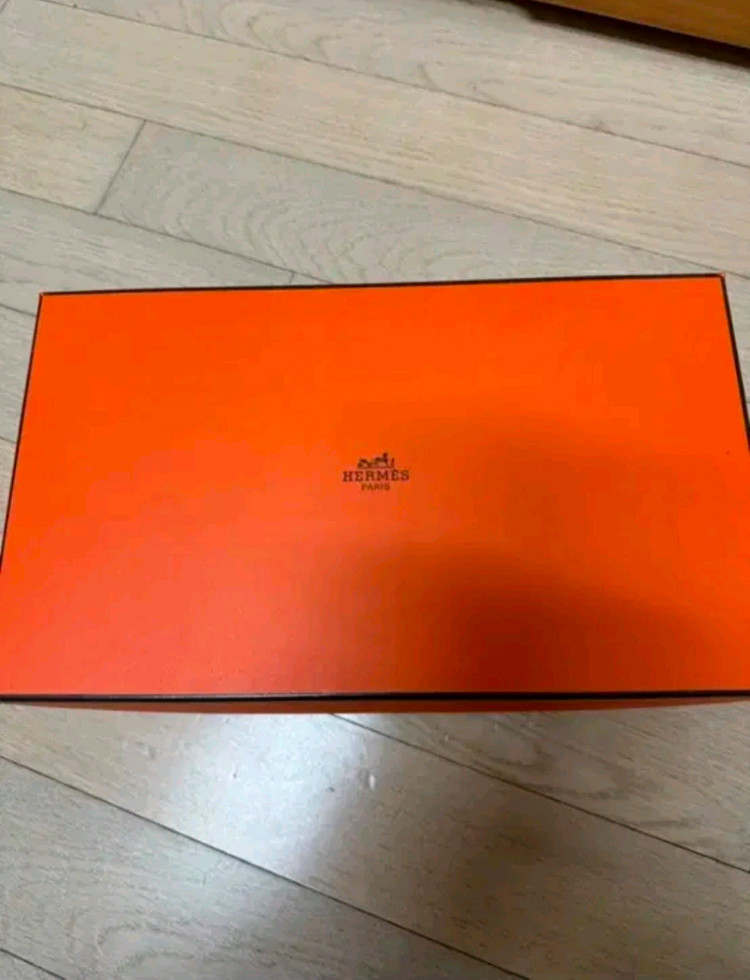 에르메스 오아시스 샌들 36.5--2