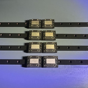 THK lm가이드 300mm