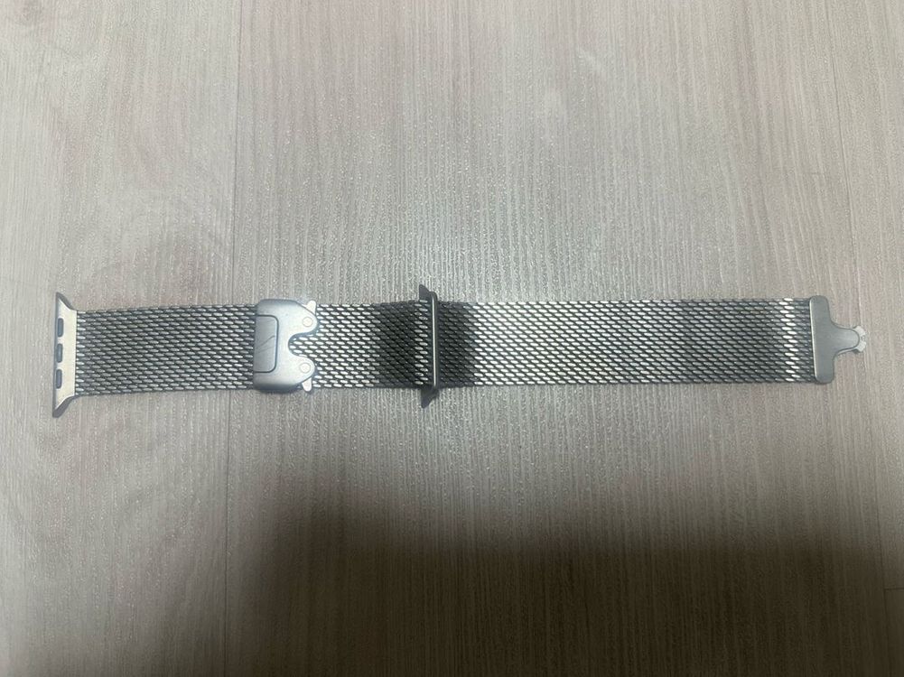 애플워치 울트라 내추럴 티타늄 밀레니즈 루프 m 사이즈--1