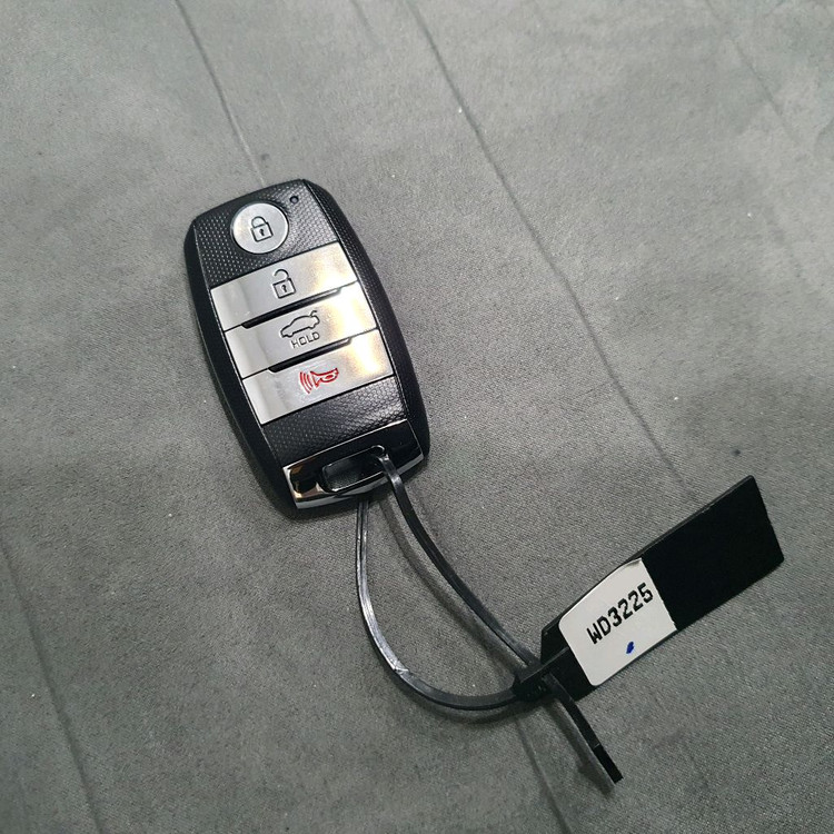 기아 K3 포르테용 스마트키(차량용 스마트 열쇠)미사용 새제품 입니다.--1