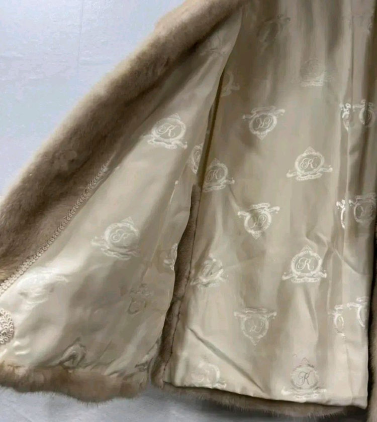 근화모피) 코펜하겐 밍크조끼--3