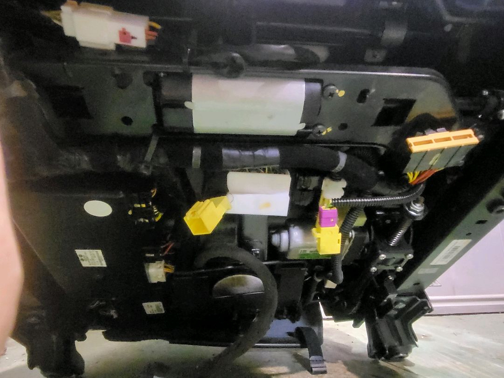 신형 에쿠스VI 후기형 운전석 전동 열선 통풍시트 (모니터타입) 이미지