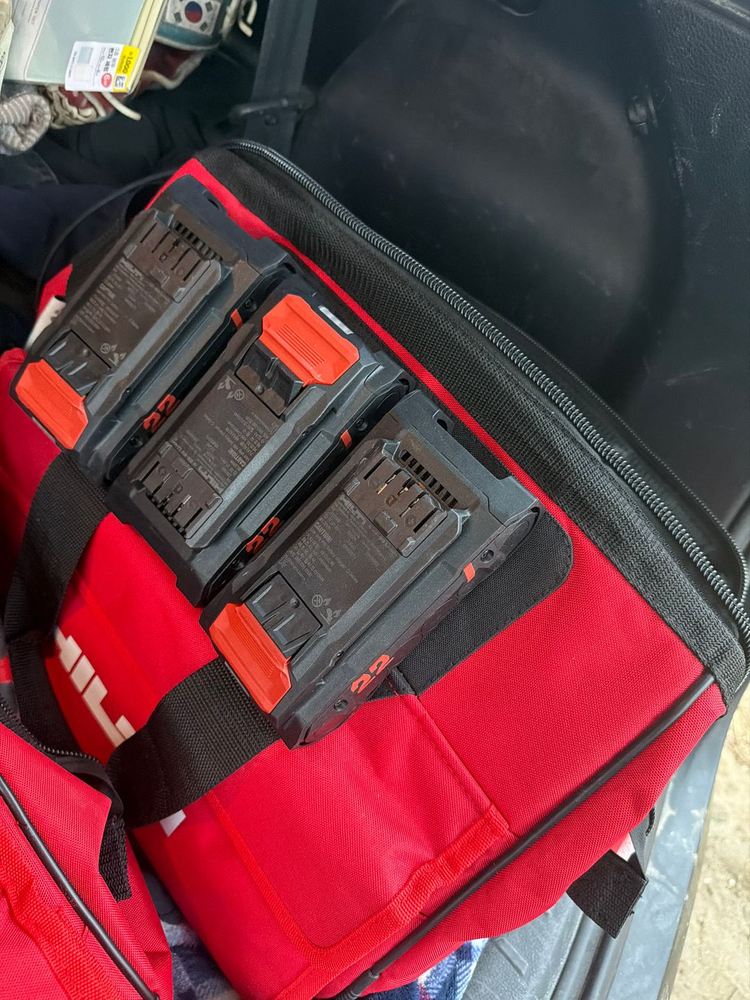 힐티 전동드릴 그라인더 배터리 툴가방 판매합니다 이미지