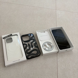 아이폰 14 Pro 실버 128GB 풀박스 자급제 + 케이스티파이 케이스