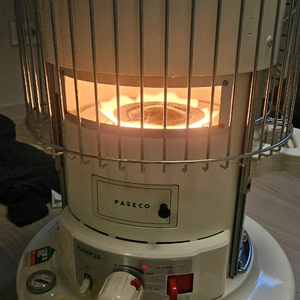 파세코캠프28난로+미니멀웍스웜홀제귤레이터(무동력팬) 판매합니다.