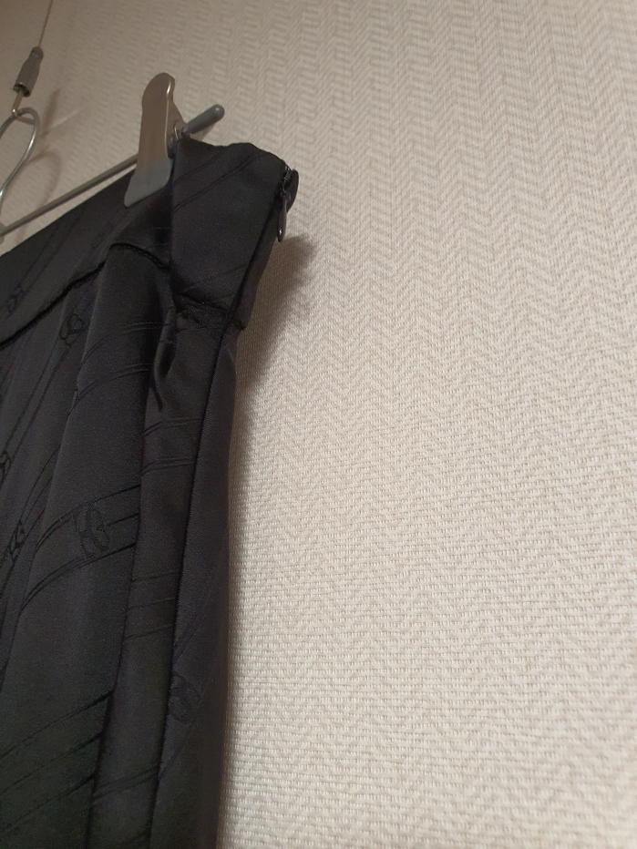 산드로 sandro 패턴 새틴 스커트 1 사이즈--2