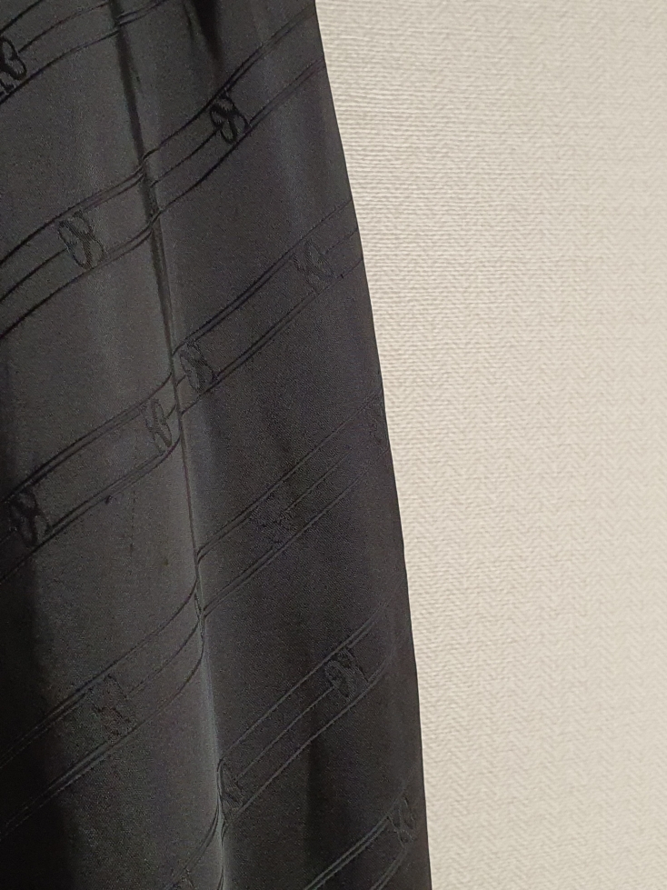 산드로 sandro 패턴 새틴 스커트 1 사이즈--6