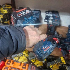 보쉬충전임팩드릴GDX18V200 배터리포함 드라이버 렌치겸용 이미지