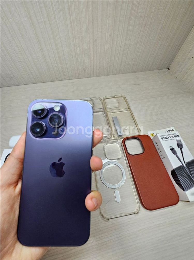 이이폰 14 프로 S급 (24년 8월 최초 사용)+다양한 구성품--1