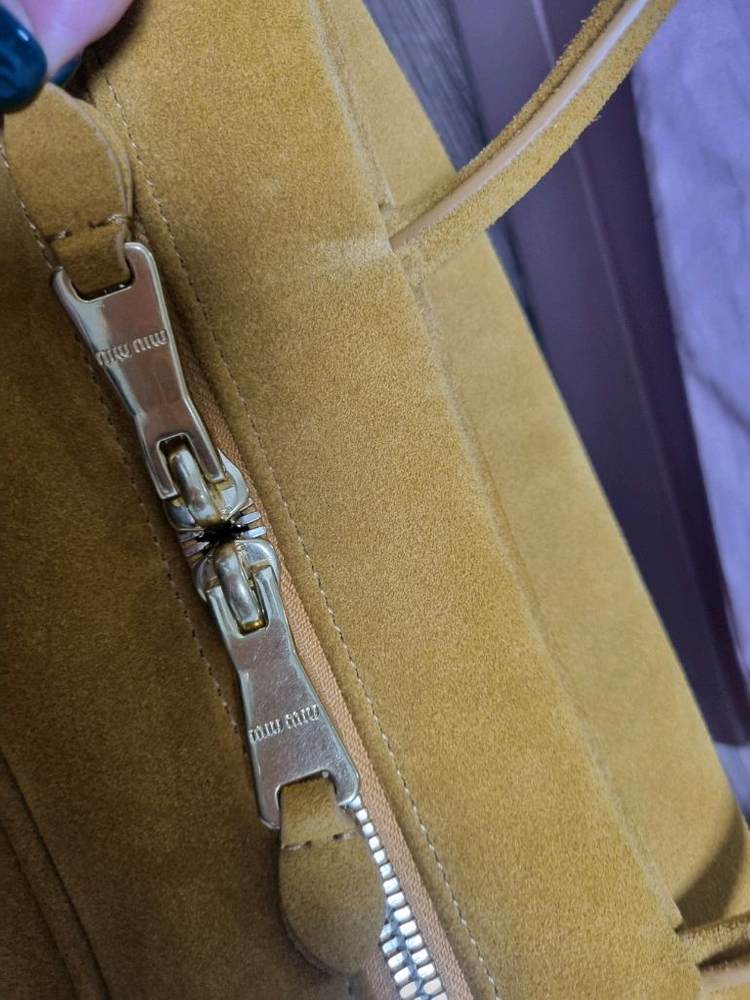 미우미우 스웨이드 보백--2