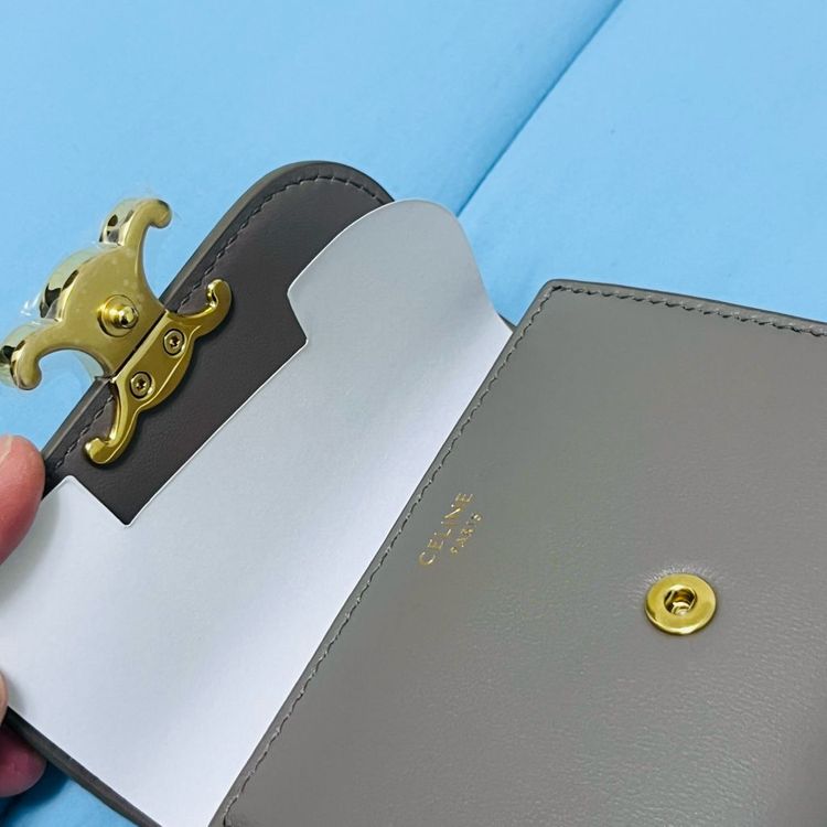 셀린느 트리오페 샤이니 샤프스킨 플랩 반지갑--3