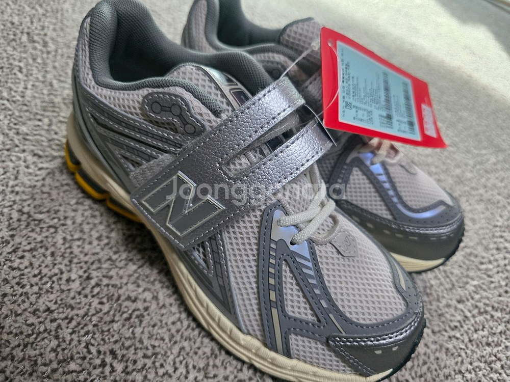 뉴발란스1906키즈운동화--3