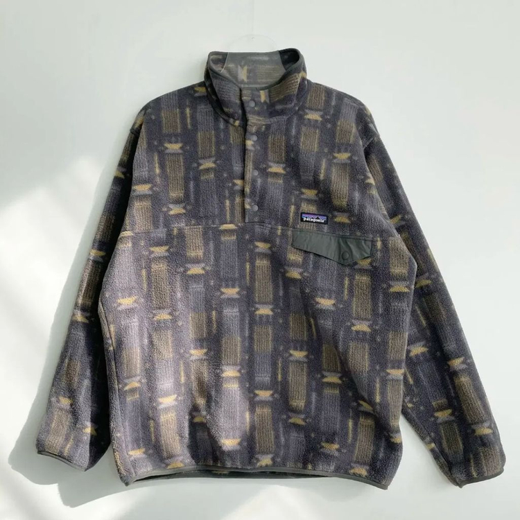 D2 파타고니아 프린티드 신칠라 스냅-T 플리스 M사이즈--6