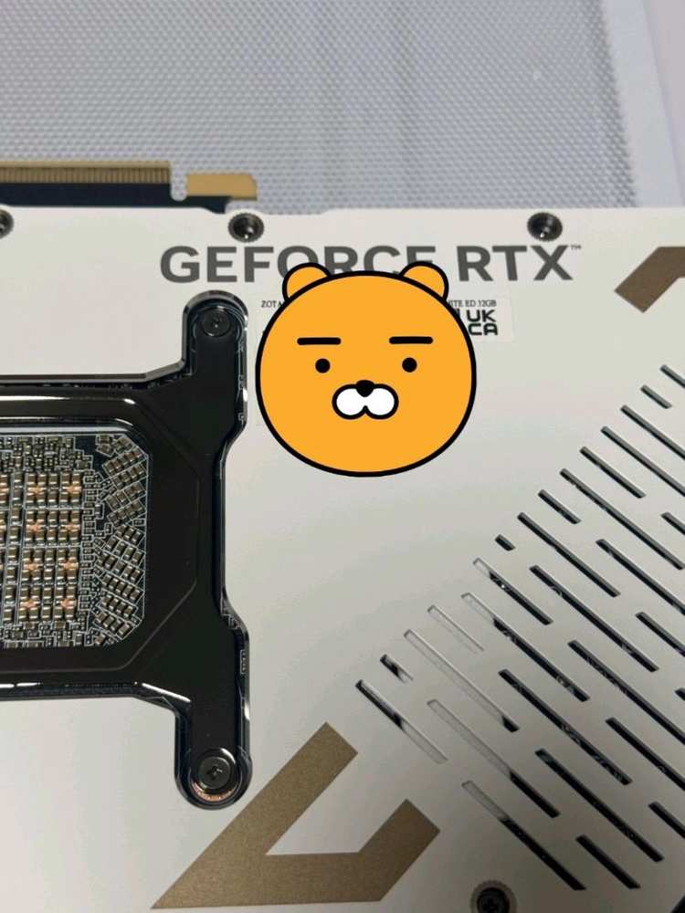 조텍 zotac RTX 5090 SOLID 솔리드 판매합니다. 이미지