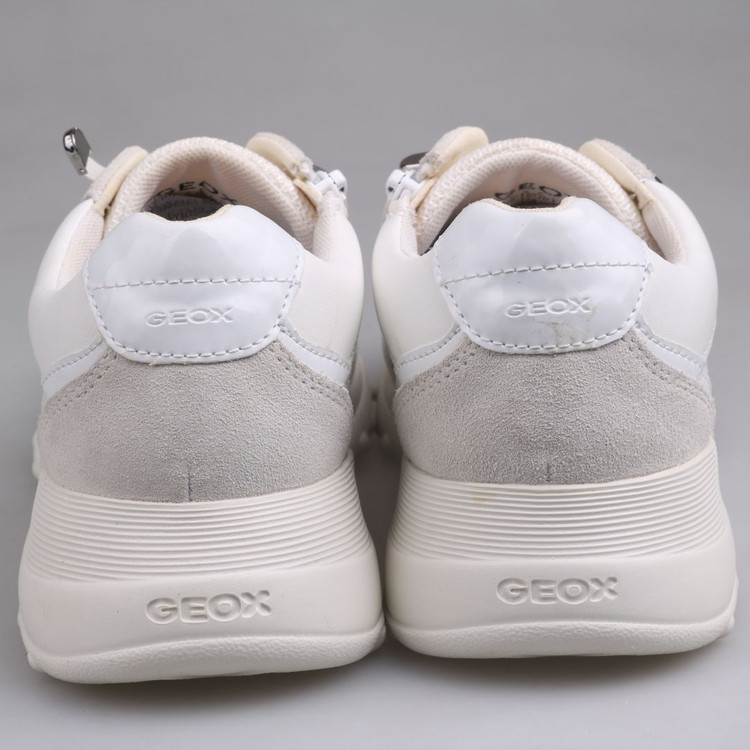 제옥스 레스피라 여성 스니커즈 판매합니다.(240)6121--5