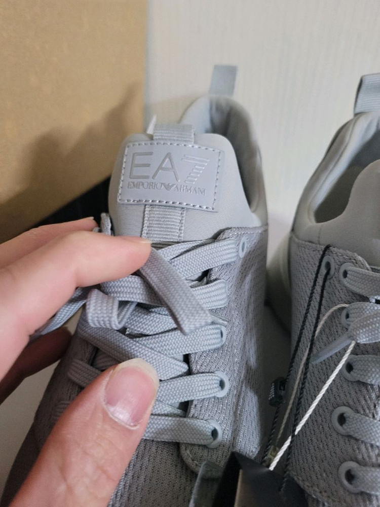 엠포리오 알마니 러닝스니커즈 275--3