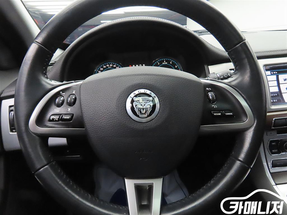 [재규어]뉴XF 2.0 럭셔리 #2026년특가--7