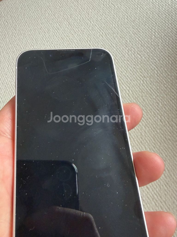 아이폰13미니 128기판매(액정 상단 약간파손)--2