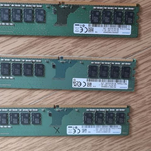 삼성 DDR4 8GB 램 / 4GB 램 데스크탑 메모리 팝니다