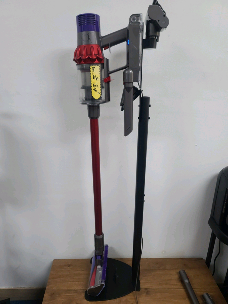 다이슨 무선청소기 V10(거의A급,삼성배터리교체>1시간8분작동,다이슨거치대,전체해체 Cleaning완)--1