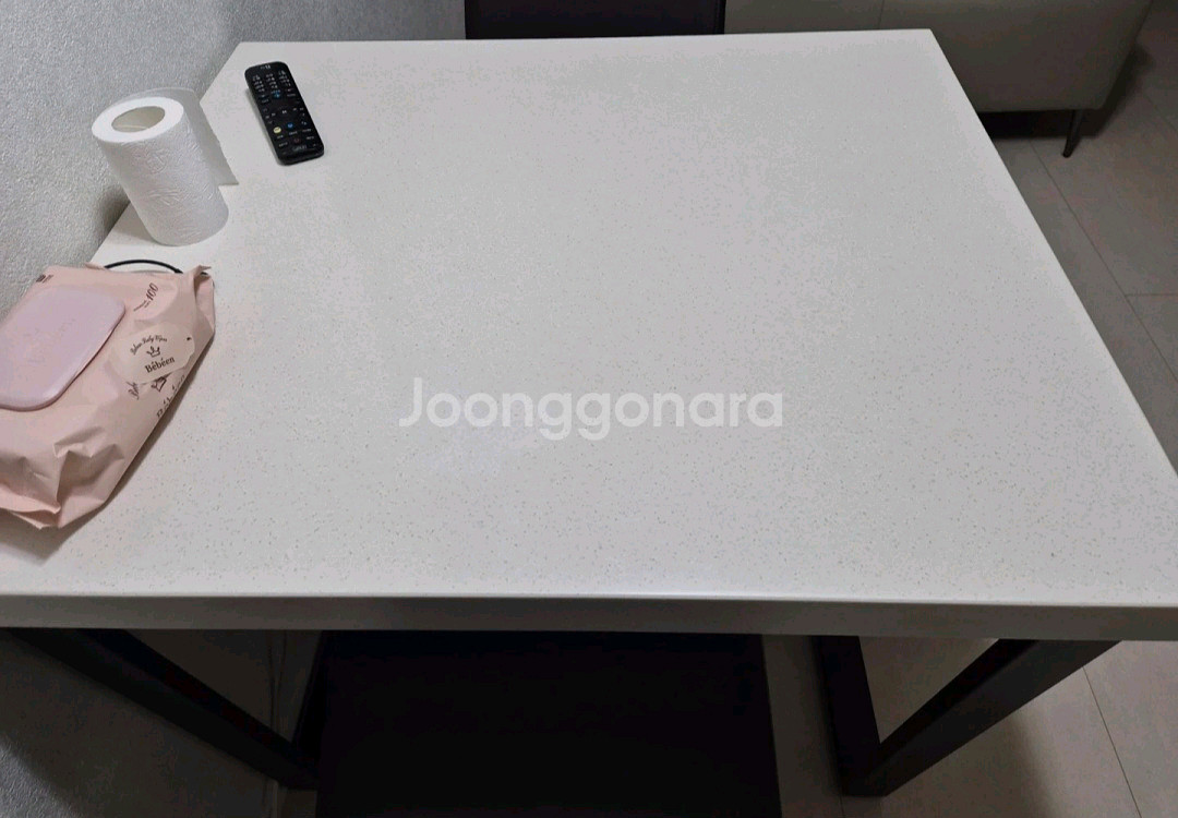 한샘 식탁(상판 인조대리석)+위드의자2개--1