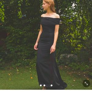 슈가드레스 실크 머메이드 오프숄더 블랙 드레스