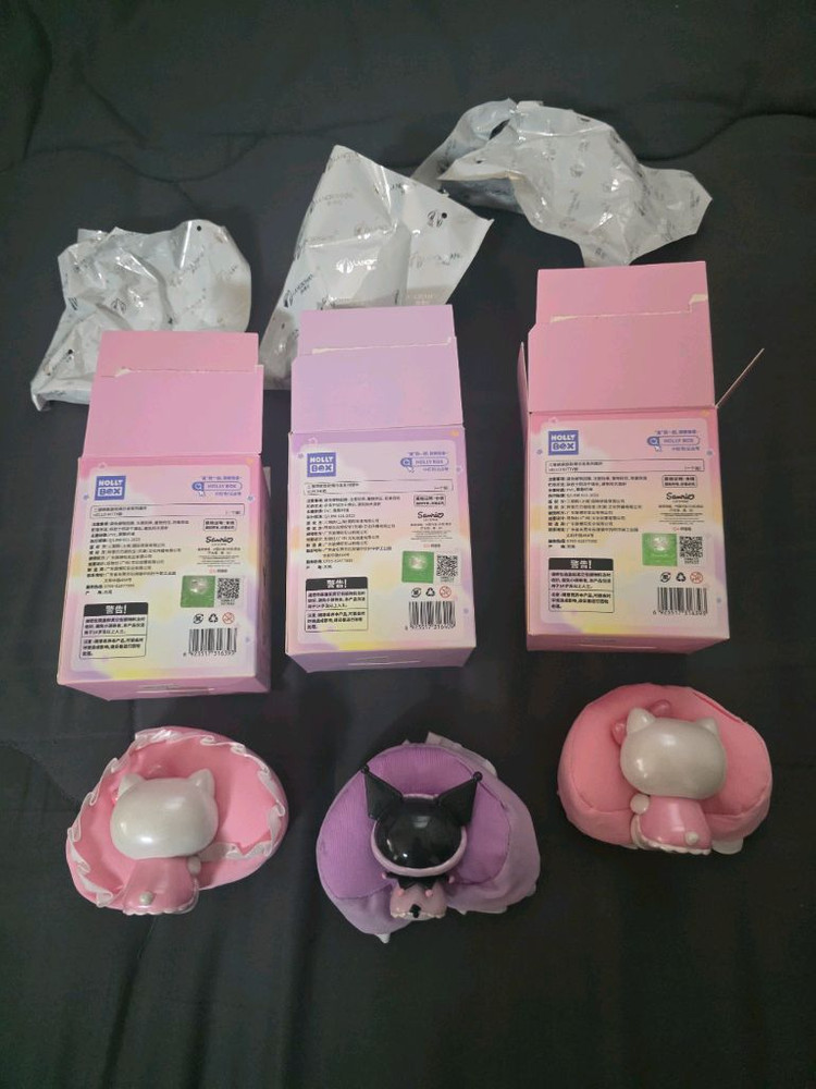 개봉상품) 산리오 쇼파 피규어 쿠로미,헬로키티 판매합니다!!--1