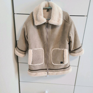 모이몰른 유아 겨울 무스탕 120 (한번착용)