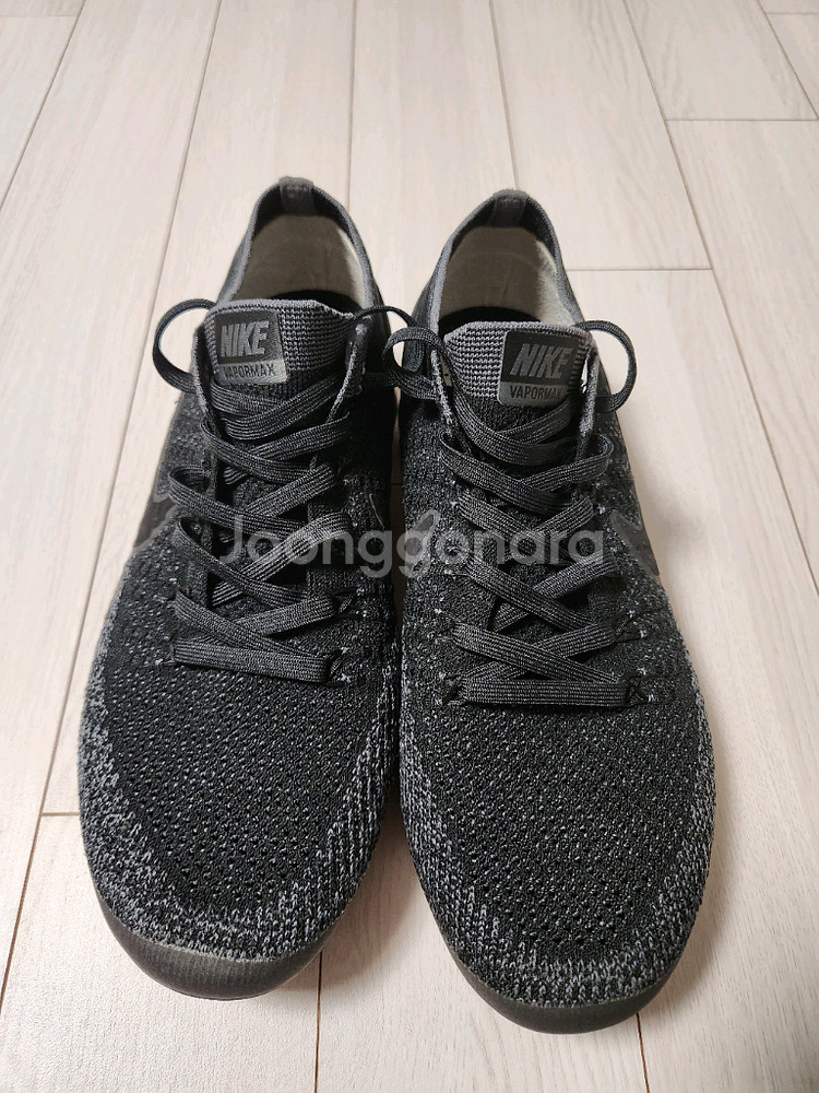 나이키 운동화 에어 베이퍼맥스 플라이니트 블랙 사이즈250새거처럼 깨끗하고 에어상태 좋아요여러 중고사이트에도 같이--2