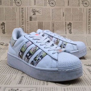 아디다스 슈퍼스타 플랫폼 스니커즈250