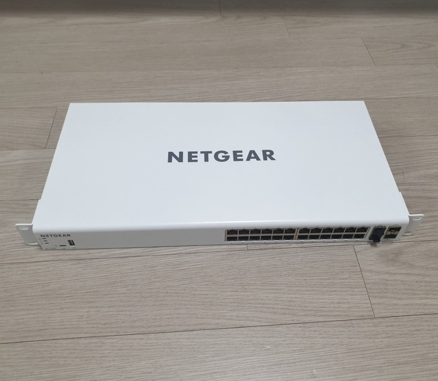 넷기어 10기가 허브 - GC752X / GC728X ( 10G SFP+ 지원 스위치 )--1