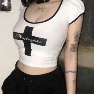 펑크룩 지뢰계 공포게임여주 티셔츠 이미지