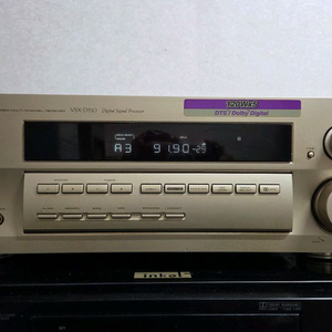 파이오니아 VSX-D510 오디오 리시버입니다.
