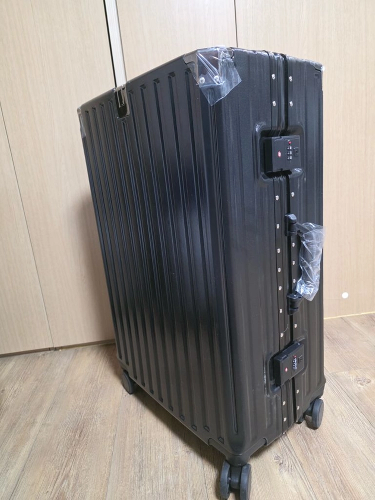(새제품) 28인치 폴리카보네이트 하드 캐리어 진그레이, 블랙,민트,하늘 이미지