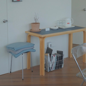 매그너스 올레센 1200*500 테이블