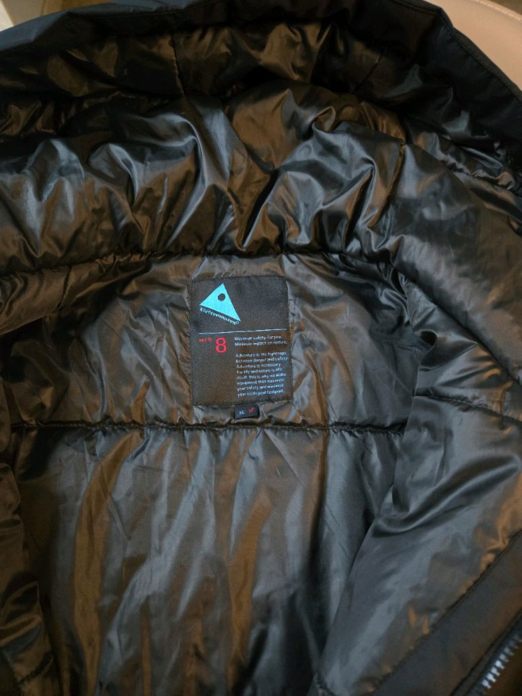 클라터뮤젠 우르드 후드 패딩 자켓 새제품--3