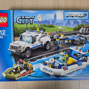 레고시티 60045 경찰 순찰차 새제품과 같은 초SSS급 급처분합니다.