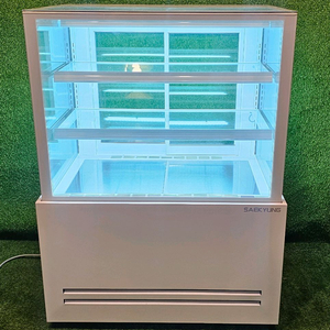 세경 카페 900 쇼케이스 팝니다